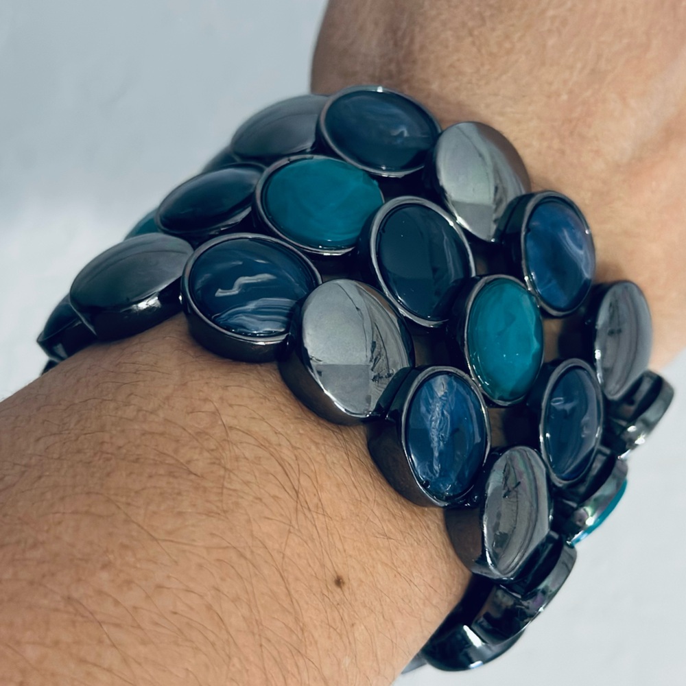 Liz Claiborne Bracelet. Multi-Strand Blue and Pewter.